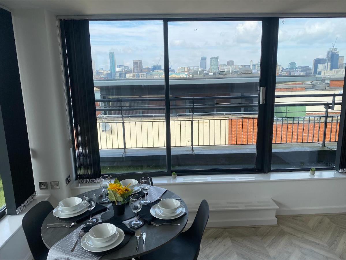Penthouse - Amazing City Skyline Views - Free Parking - Balcony - Utilita Arena - New St Station - Bullring Shopping Birmingham Eksteriør billede
