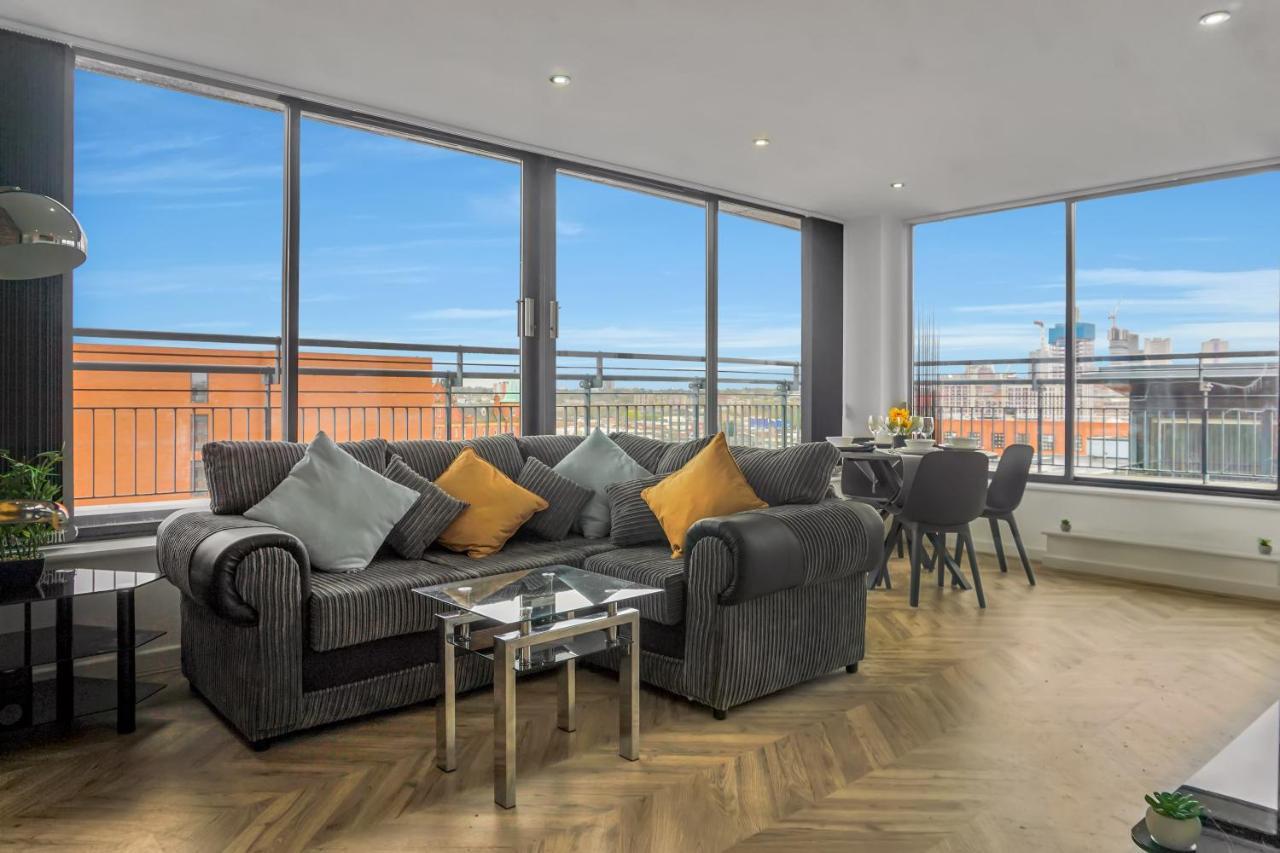 Penthouse - Amazing City Skyline Views - Free Parking - Balcony - Utilita Arena - New St Station - Bullring Shopping Birmingham Eksteriør billede