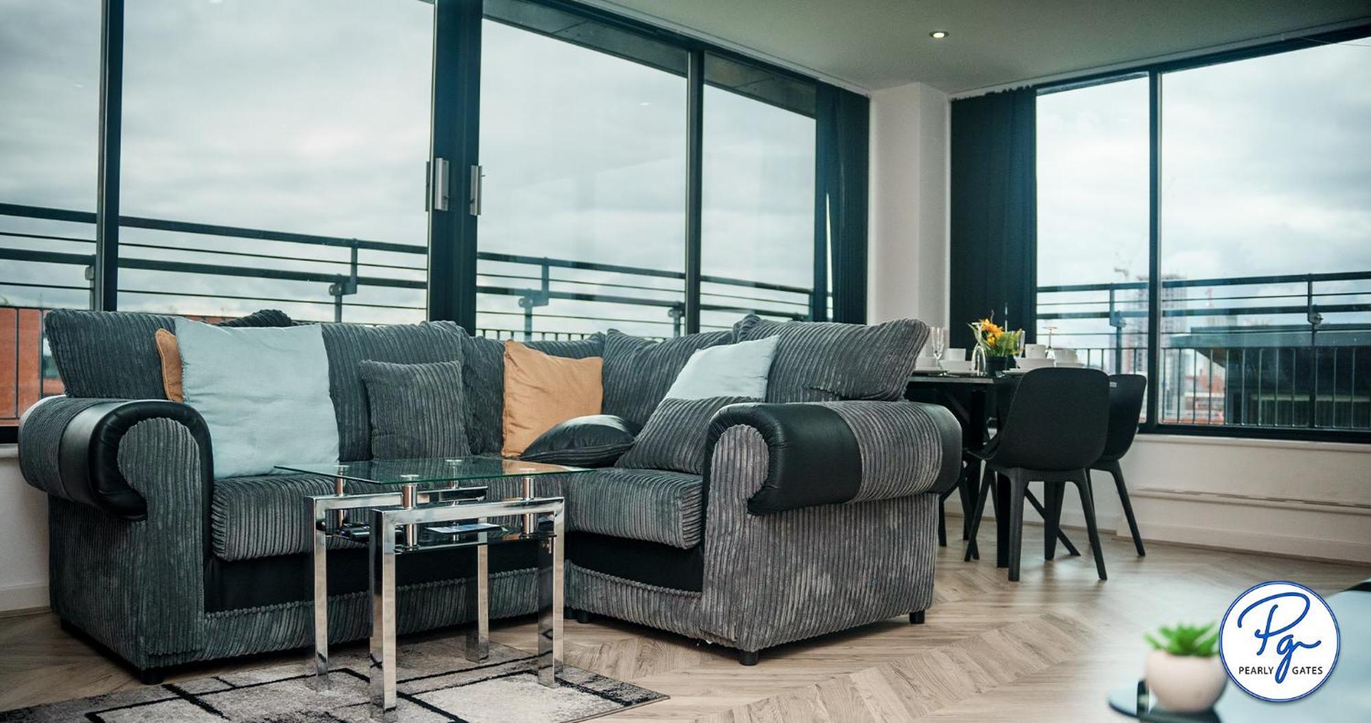 Penthouse - Amazing City Skyline Views - Free Parking - Balcony - Utilita Arena - New St Station - Bullring Shopping Birmingham Eksteriør billede